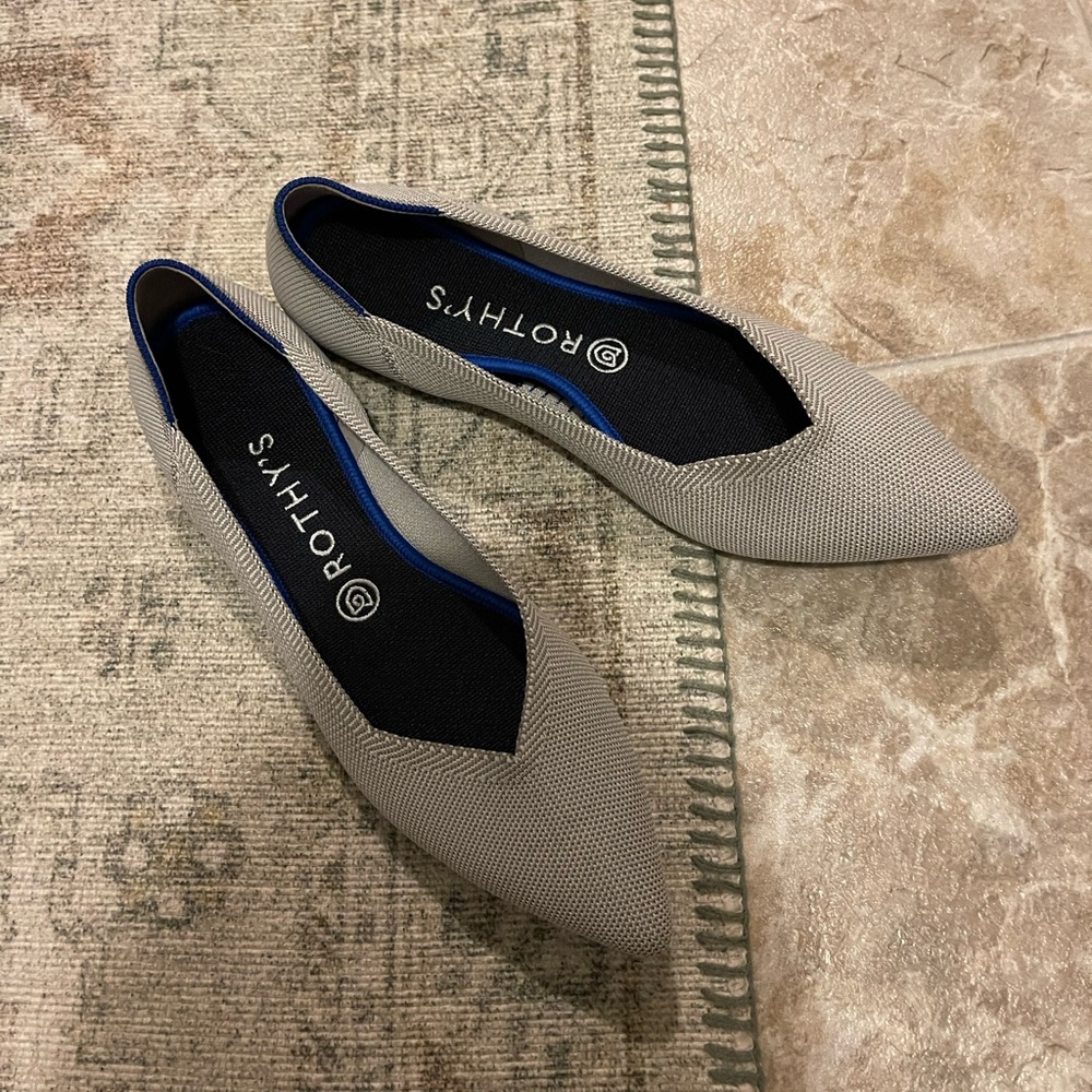 Rothys Flats Size 9